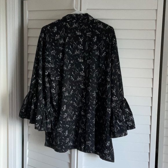 BCBG Black and white flowered kimono OS - Picture 3 of 6